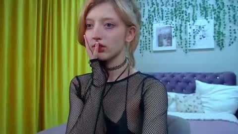 Misty online show from October 13, 6:32 pm