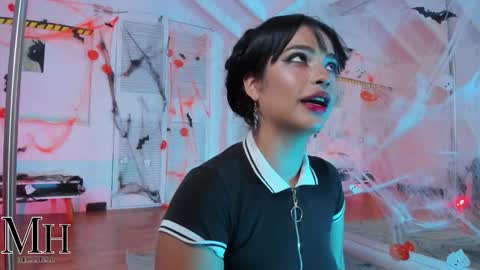 mizzhell_ online show from October 29, 3:36 pm