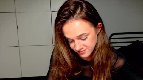 mmminnie online show from February 26, 7:24 pm