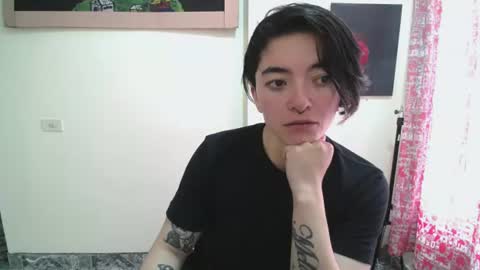 Sam online show from June 18, 2:11 pm