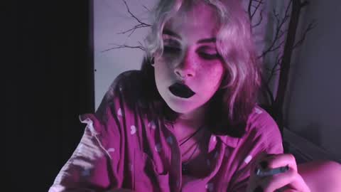 Molly Crow online show from January 28, 11:39 pm