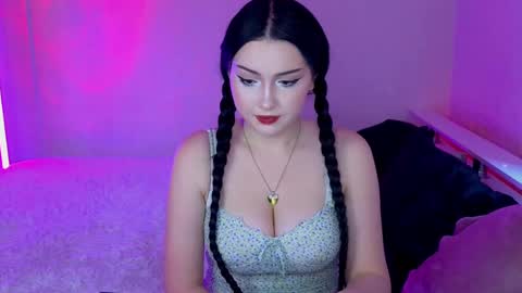 molly_millerr online show from December 11, 10:14 am