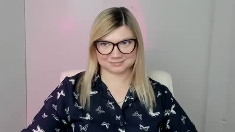 Molly online show from October 8, 6:34 pm