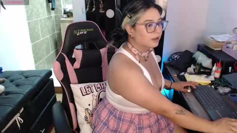 Molly online show from September 18, 6:34 am