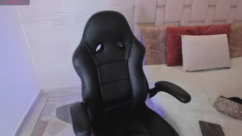 mollycb online show from September 26, 5:16 am