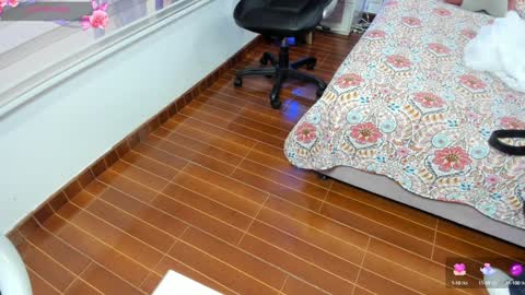 Molly  online show from February 8, 11:33 am