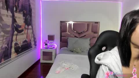 Molly  online show from March 12, 11:31 am