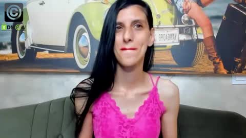 Molly online show from July 6, 6:40 am