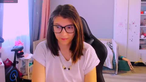  KIRA  online show from June 1, 2:46 am