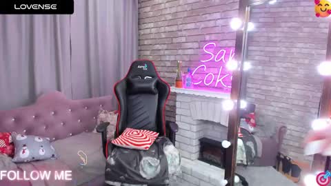 hi im Molly heregreat boobs big heart  warm pussy  online show from March 11, 12:11 am