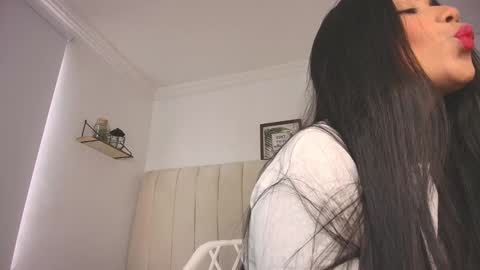 Molly  online show from December 3, 6:28 pm