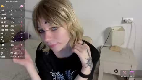 mollysally online show from June 15, 4:12 am
