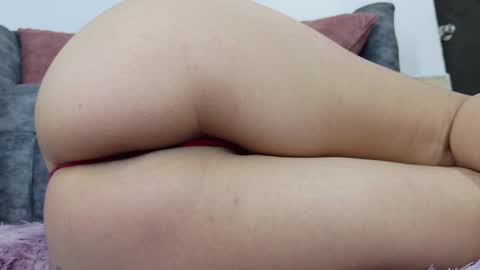 mollysweet11 online show from October 4, 1:00 am