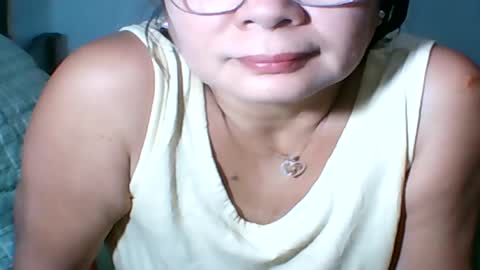 mombastic55 online show from July 21, 10:49 am