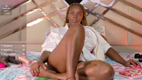  DINAH  online show from January 16, 2:51 am