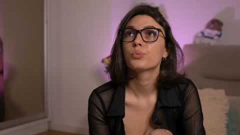 Mona Lisss online show from June 23, 11:41 am