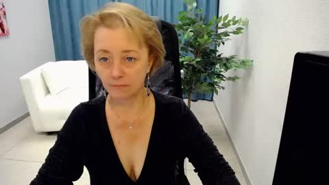 Mona online show from June 10, 8:57 am