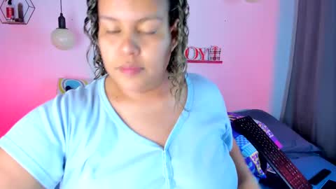 aleja      independent model       online show from February 16, 6:43 pm