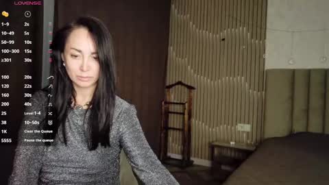 monica_weisss online show from April 25, 6:16 pm