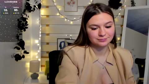 Monika online show from February 6, 2:42 pm