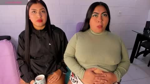 monikk__harrison online show from April 15, 1:22 pm