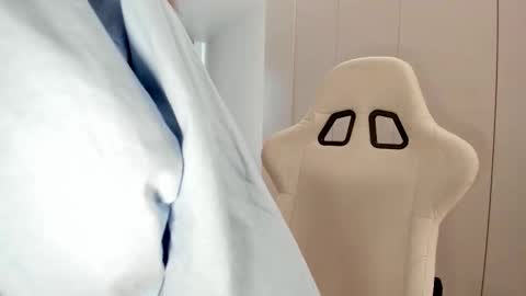 Mary online show from February 3, 9:03 am