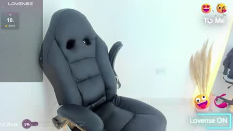 monserrat__1 online show from June 12, 9:34 pm