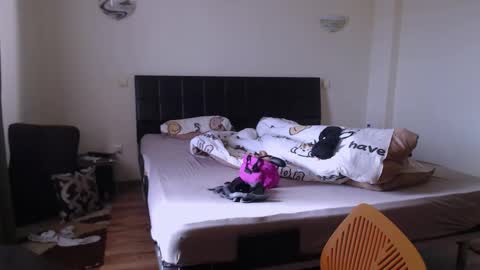 Monse online show from September 28, 7:47 am