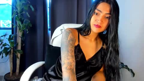 moonie_baddie31 online show from October 14, 9:50 pm