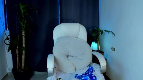 moonie_baddie31 online show from October 8, 10:47 pm