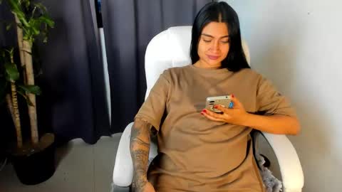 moonie_baddie31 online show from October 17, 12:36 am