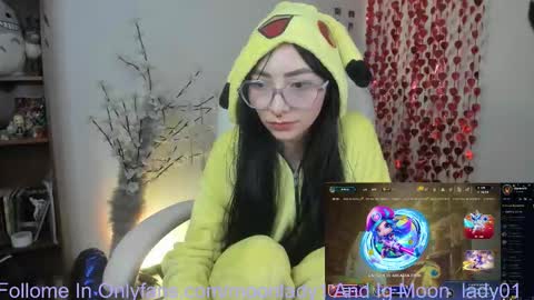 MOON  online show from February 17, 11:48 pm