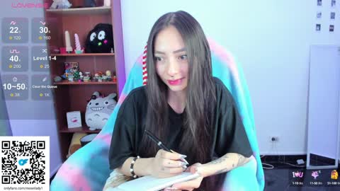 MOON  online show from December 26, 10:52 pm