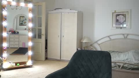 Jane online show from September 12, 4:57 am