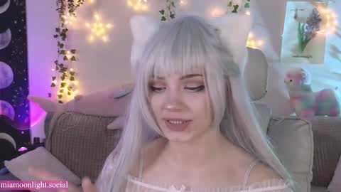 Mia   online show from February 19, 5:16 pm