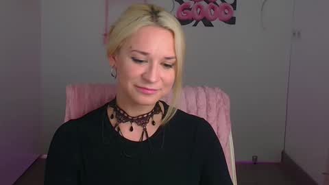 Susanna online show from May 3, 11:46 am