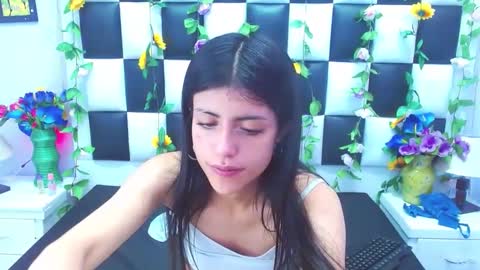 morganasmit_ online show from January 17, 1:46 pm