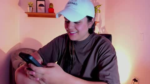 Laura online show from February 14, 4:58 am