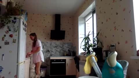 Kiti or Katia online show from December 2, 7:10 am