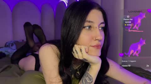 Dita online show from March 24, 1:49 pm