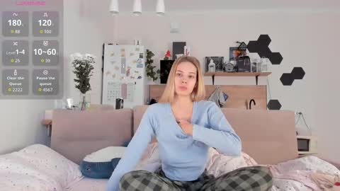 Ms ForYOU online show from October 3, 3:44 am