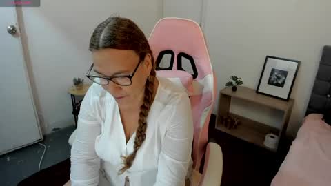 ms_samanta online show from April 15, 12:39 pm