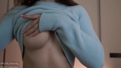 Your M online show from February 19, 2:23 pm