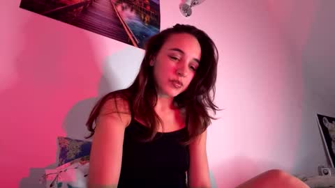 ms_sophiee online show from April 22, 9:23 pm