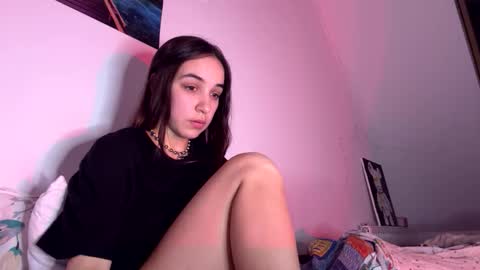 ms_sophiee online show from March 3, 5:19 pm