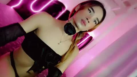 mscherry_ online show from January 14, 3:33 am