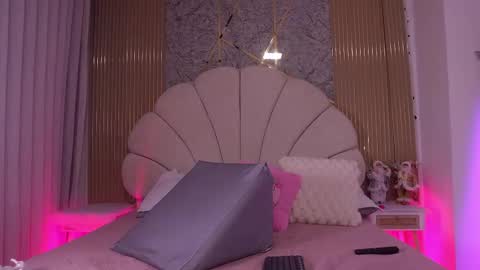 Manuela  online show from January 7, 3:21 am