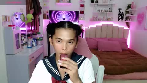 tefany online show from March 5, 5:53 pm