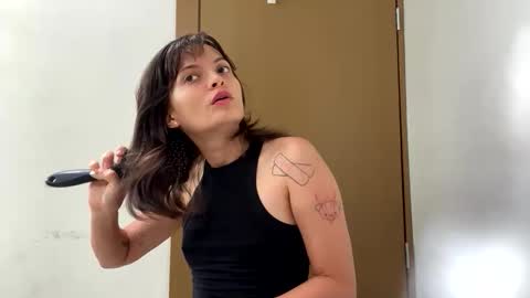   online show from October 18, 3:48 pm