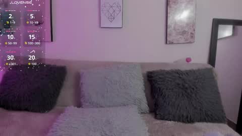 muriell_69 online show from October 4, 9:30 pm